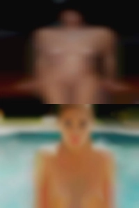 I dont nude girl mind long distance chatting.