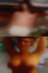 Sexy lady seeks a good finest pussy man.